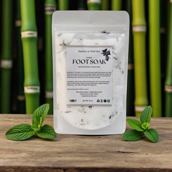 Foaming foot soak in refreshing Bamboo & Wild Mint scent